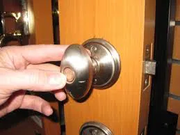 Locksmith Master Store Garden Grove, CA 714-983-9053 - door-unlock